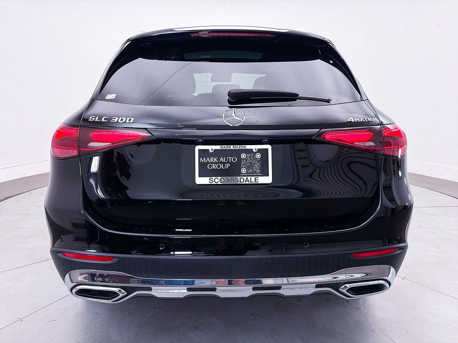 Used 2024 Mercedes-Benz GLC 300 4MATIC image 17