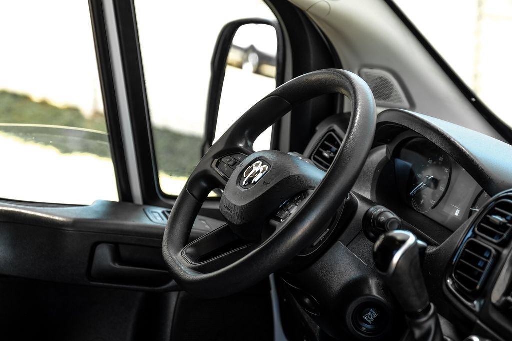 Used 2025 RAM ProMaster 2500 w/ Convenience Group FWD image 11