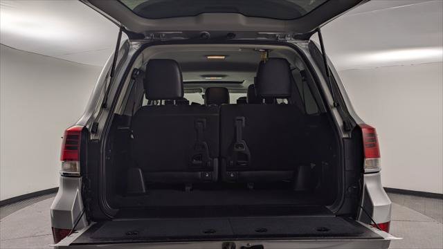 Used 2017 Toyota Land Cruiser AWD/4WD image 17
