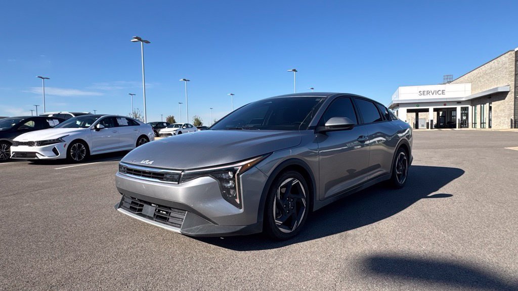 Certified 2025 Kia K4 GT-Line Turbo FWD image 3