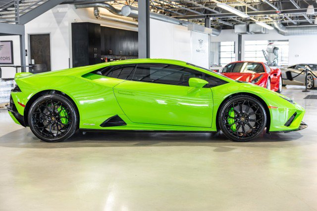 Used 2022 Lamborghini Huracan EVO RWD image 7
