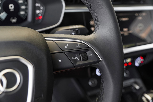 Certified 2025 Audi Q3 2.0T Premium w/ Convenience Package image 14