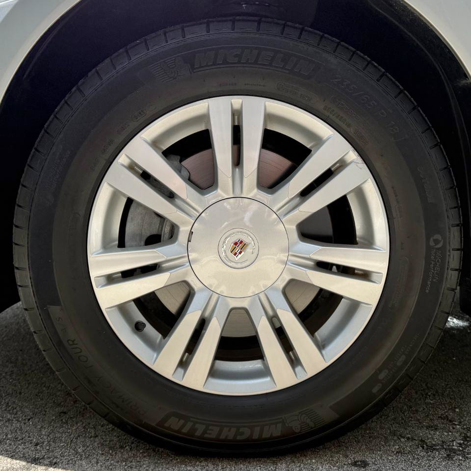 Used 2016 Cadillac SRX Luxury w/ Driver Awareness Package FWD image 27