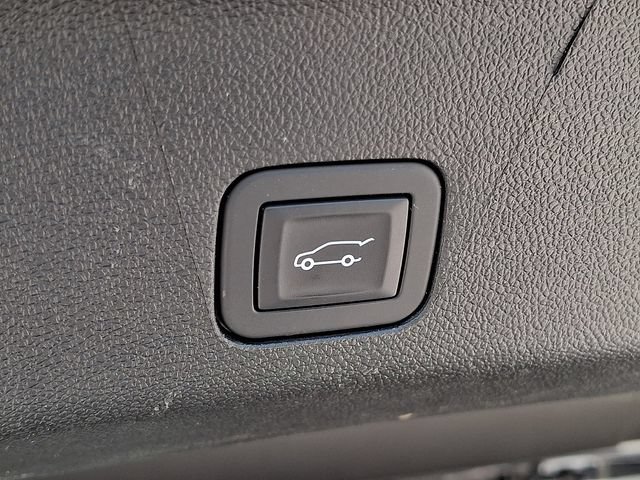 Used 2026 Chevrolet Suburban Premier AWD/4WD image 26