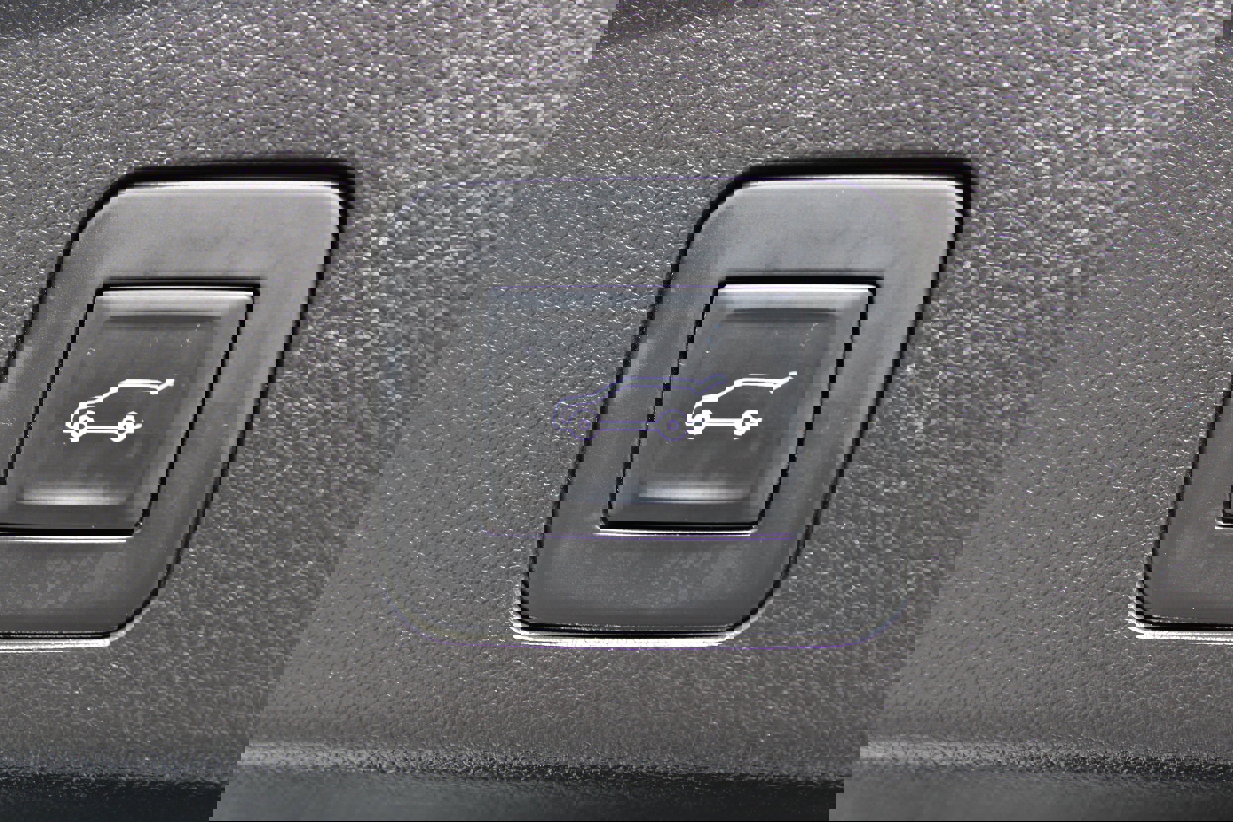 Used 2020 Buick Encore GX Essence w/ Experience Buick Package image 17