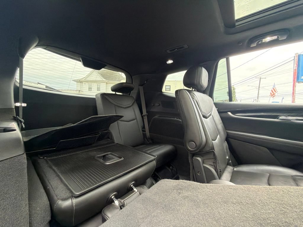 Used 2022 Cadillac XT6 Premium Luxury w/ Technology Package AWD/4WD image 22