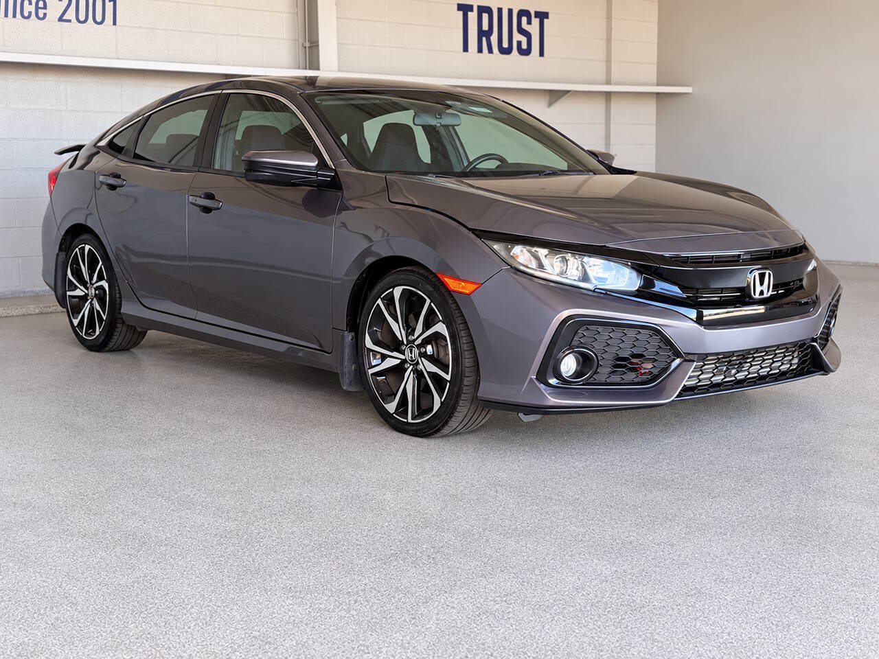 Used 2018 Honda Civic Si image 2