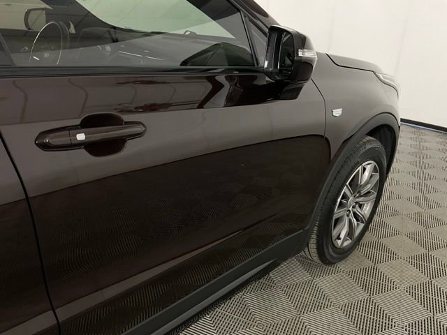 Used 2021 Cadillac XT4 Sport w/ Cold Weather Package image 7