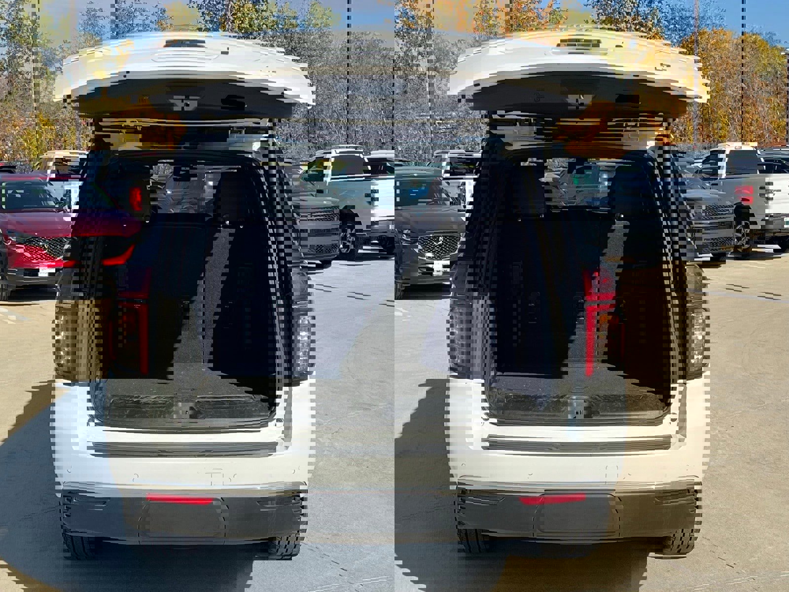 Used 2024 Chevrolet Tahoe LT image 15