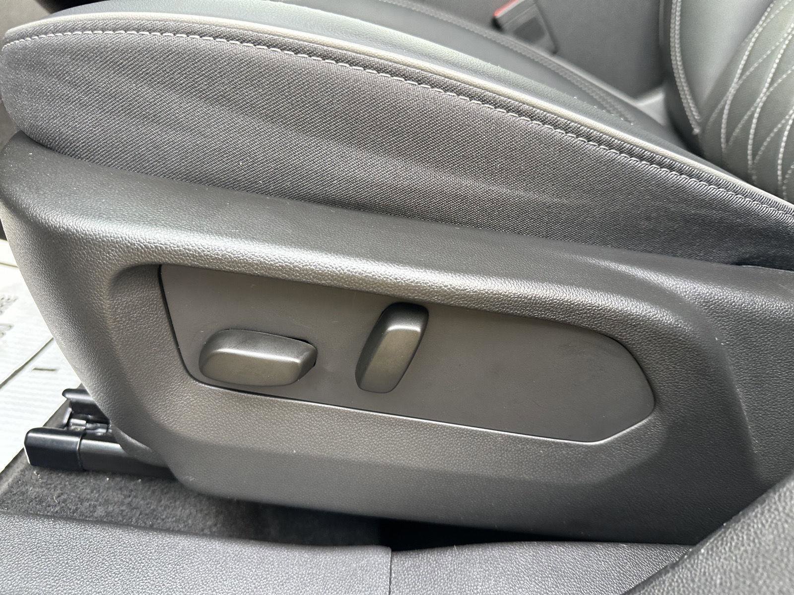 Used 2023 Buick Envision Avenir image 8