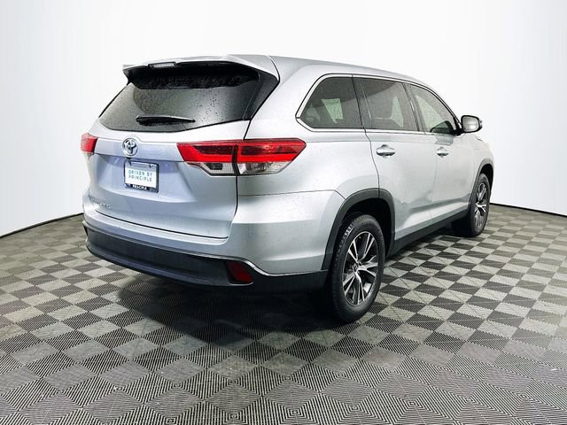 Used 2019 Toyota Highlander LE image 8