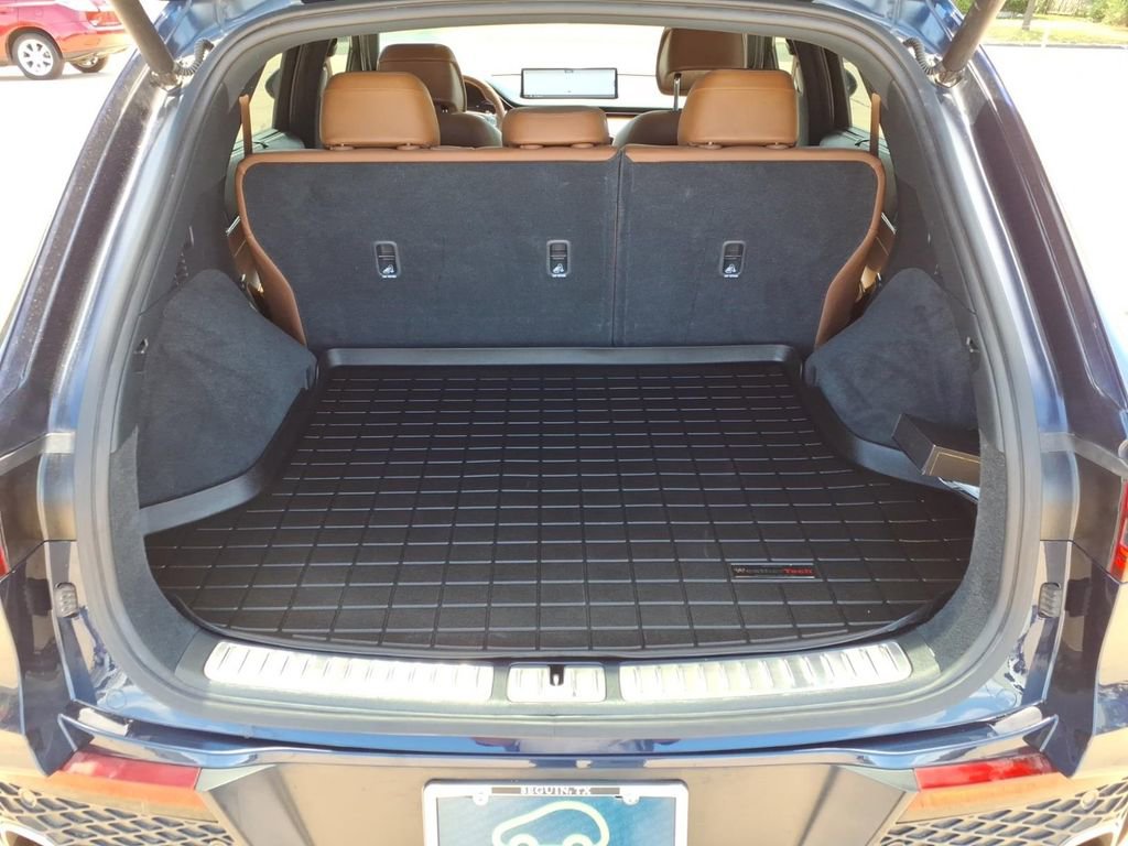 Used 2022 Genesis GV70 2.5T w/ Advanced Package image 12