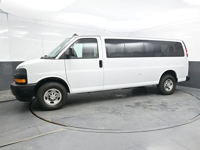 Used 2024 Chevrolet Express 3500 LS RWD image 3