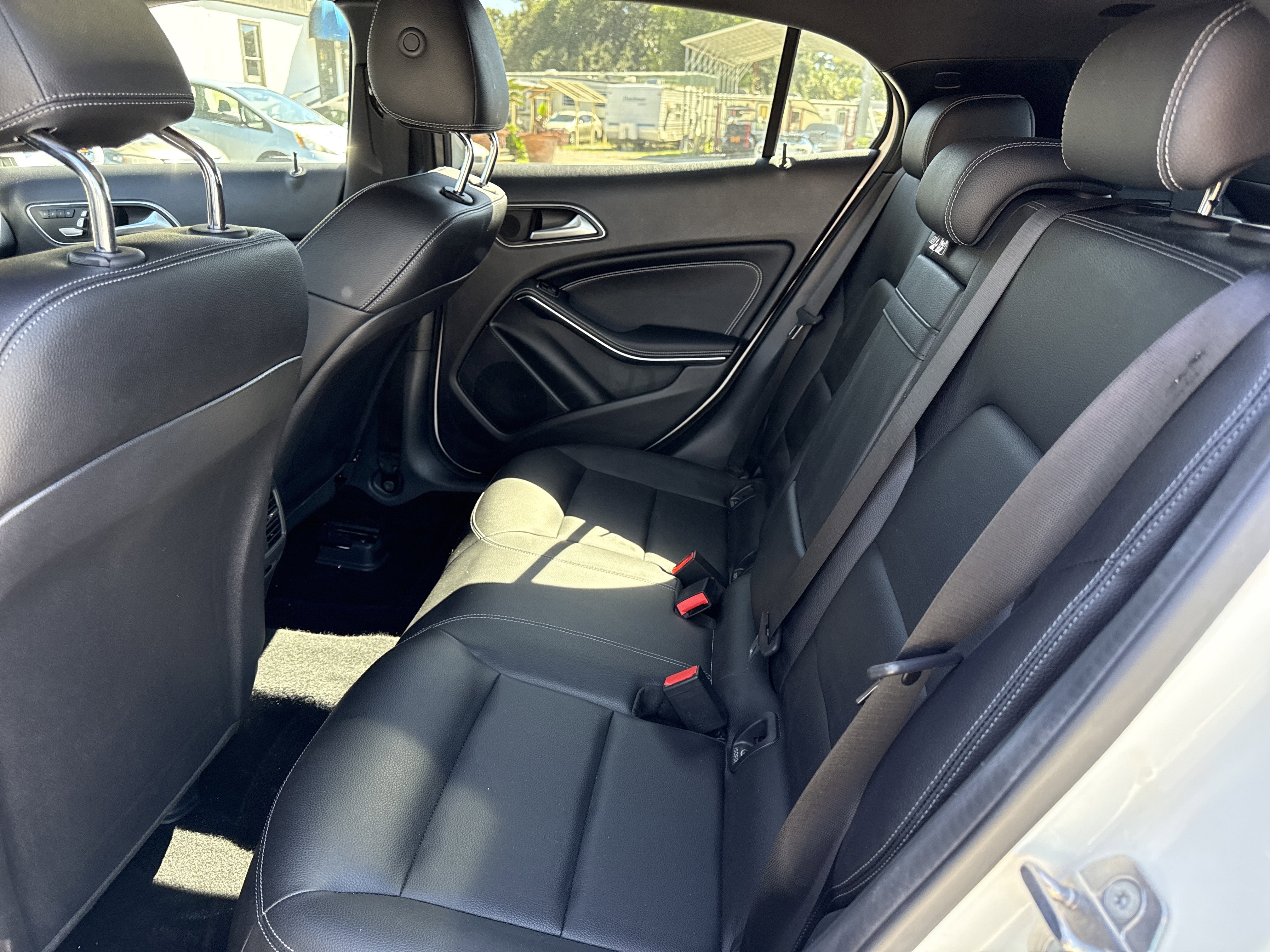 Used 2019 Mercedes-Benz GLA 250 4MATIC image 10