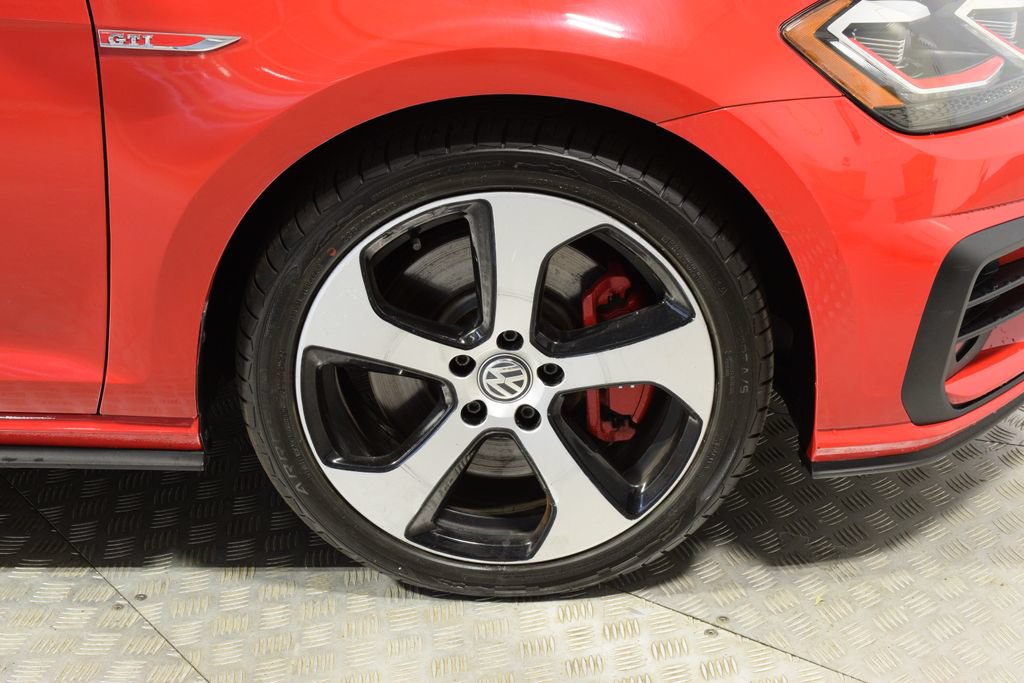 Used 2020 Volkswagen GTI SE FWD image 37