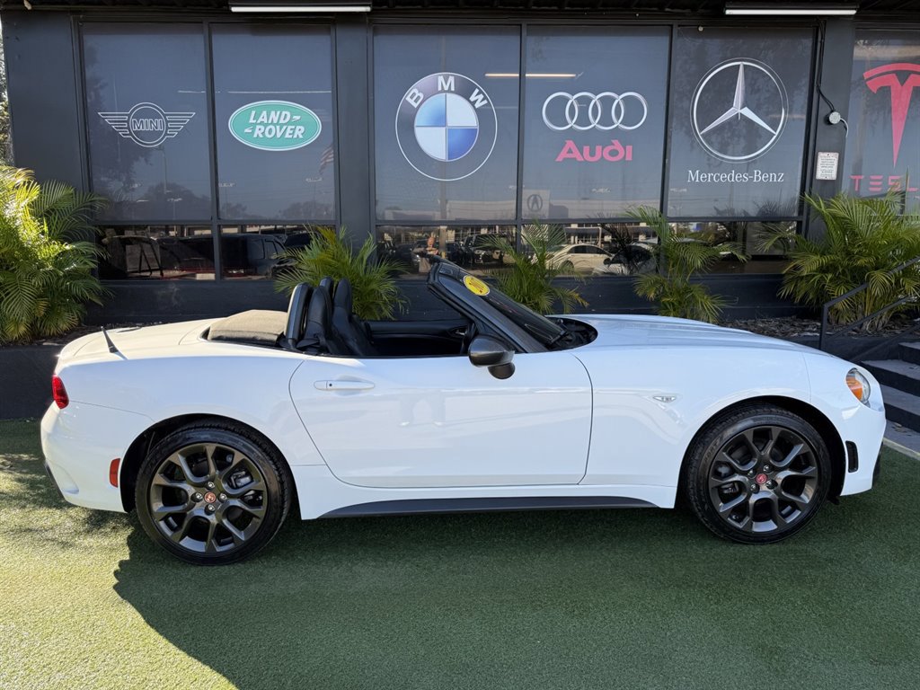 Used 2017 FIAT 124 Spider Abarth image 8
