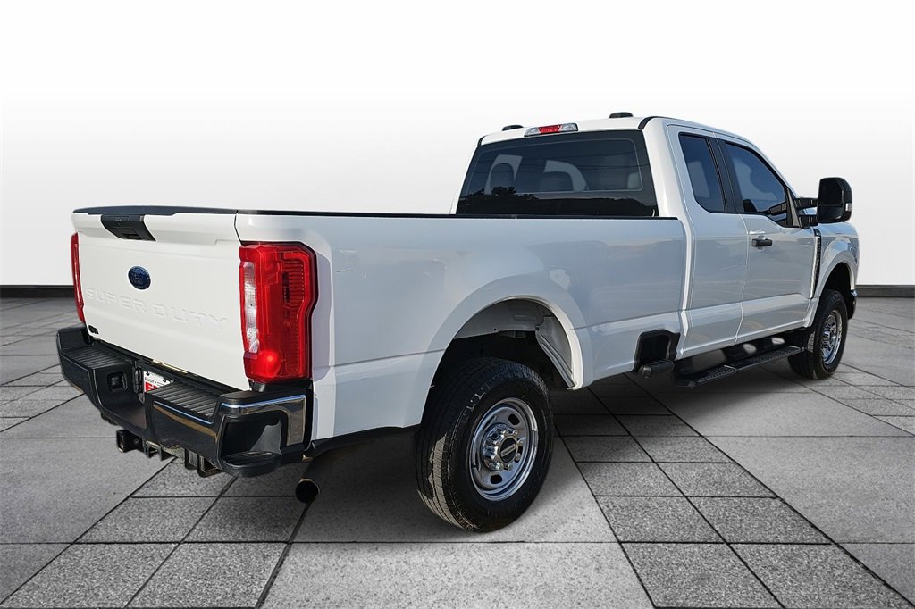 Used 2023 Ford F250 XL w/ XL Chrome Package image 5