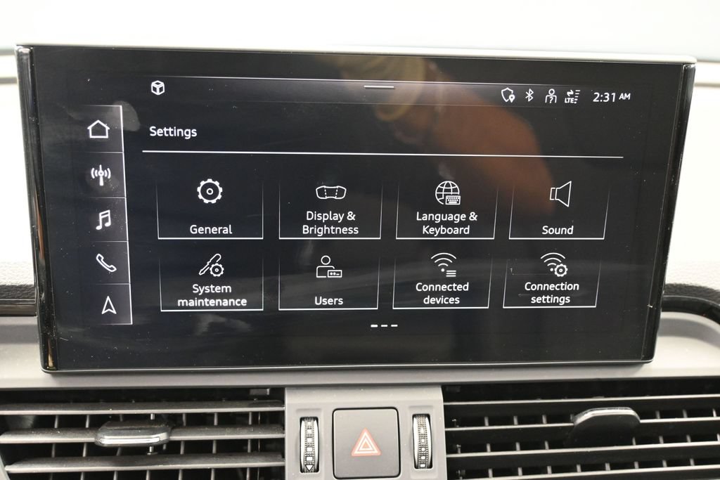 Used 2024 Audi Q5 e Premium w/ Convenience Package AWD/4WD image 30