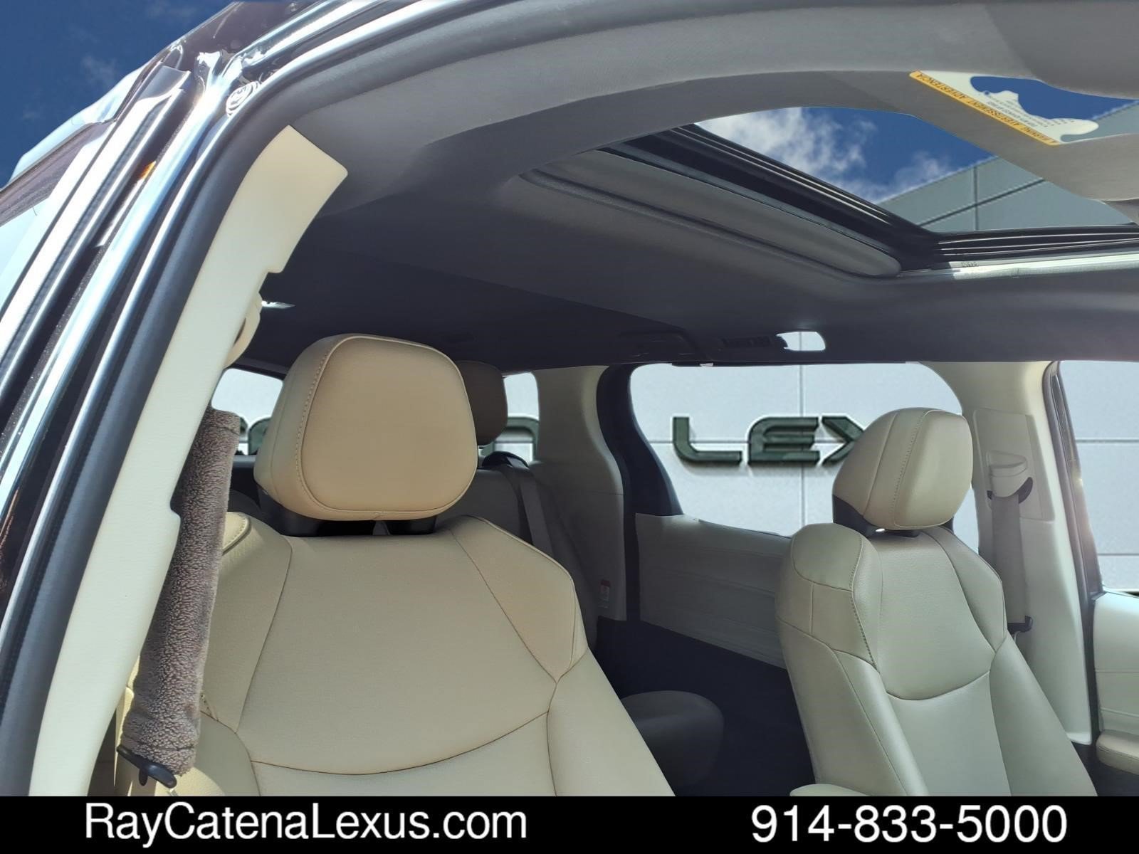 Used 2021 Toyota Sienna XLE w/ XLE Plus Package AWD/4WD image 22