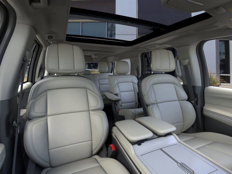 New 2026 Lincoln Navigator L Reserve w/ Jet Appearance Package AWD/4WD image 40