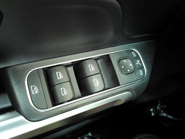 Used 2024 Mercedes-Benz GLB 250 w/ Exclusive Package image 36