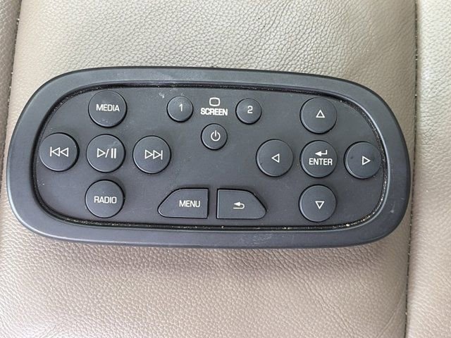 Used 2016 Chevrolet Suburban LT AWD/4WD image 18