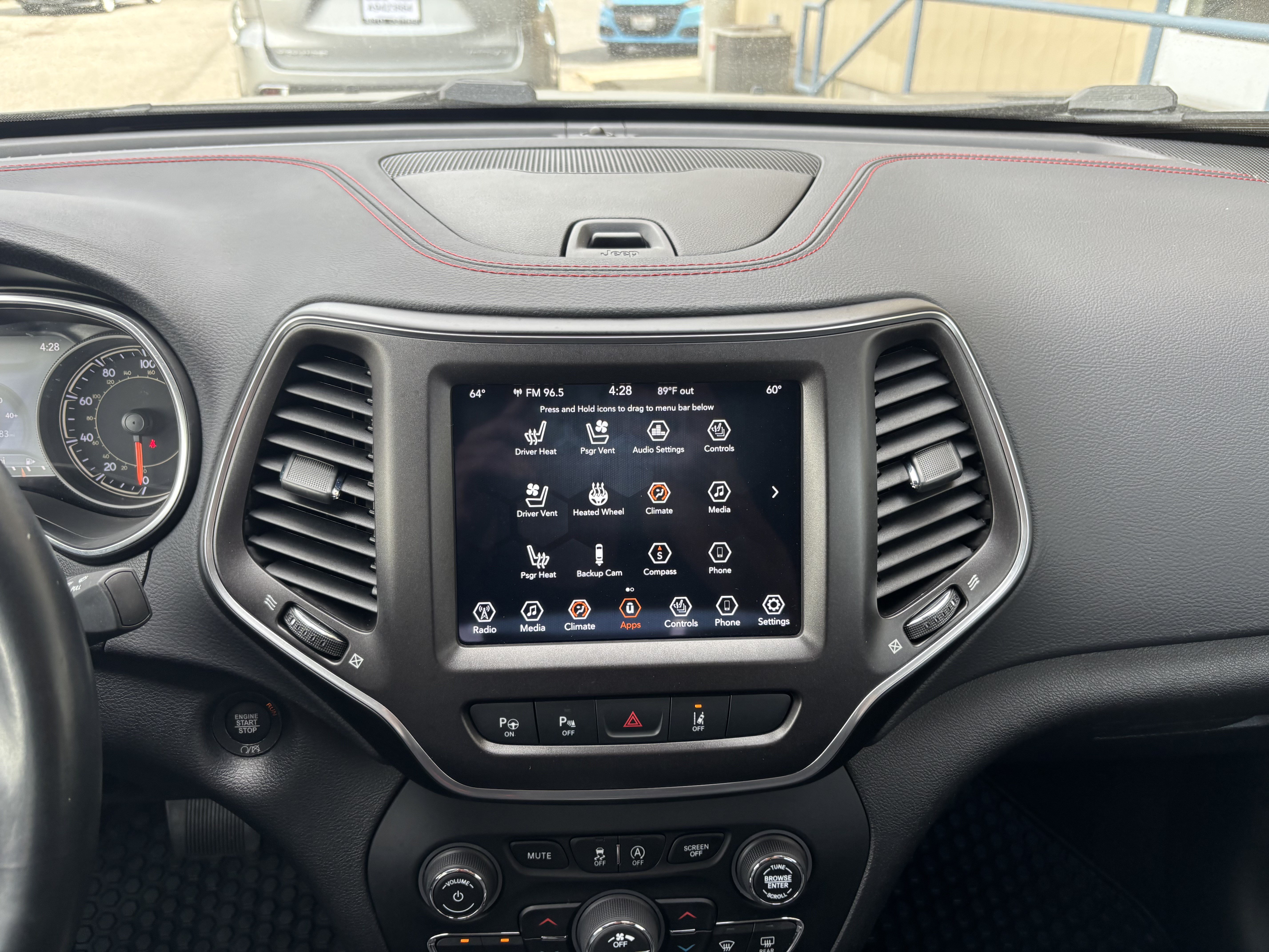 Used 2021 Jeep Cherokee Trailhawk w/ Technology Group AWD/4WD image 19