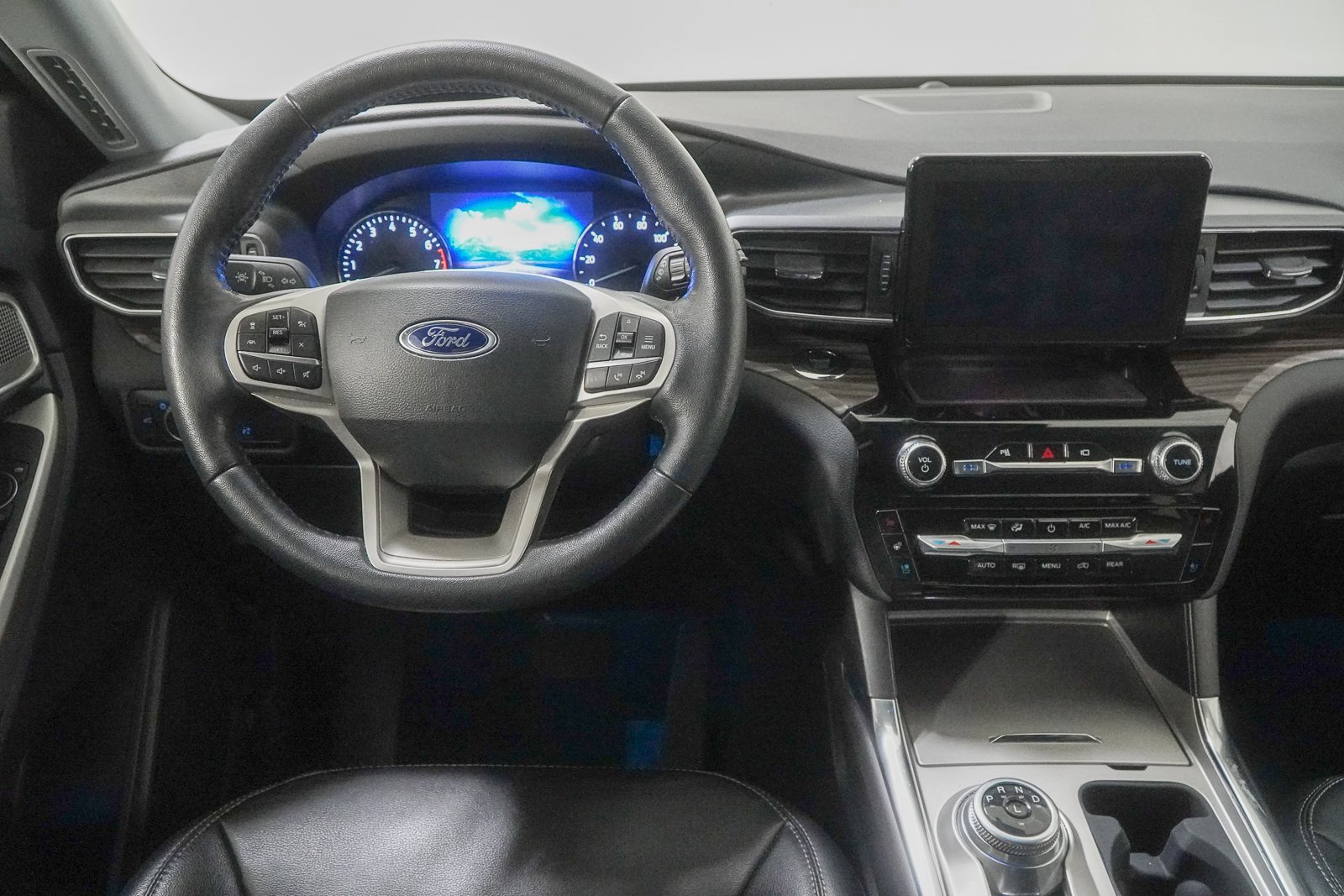 Used 2022 Ford Explorer Limited w/ Equipment Group 301A image 26