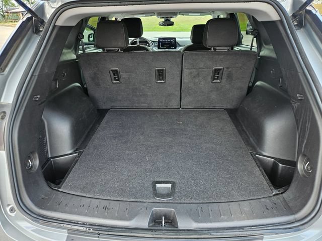 Used 2025 Chevrolet Blazer LT AWD/4WD image 23