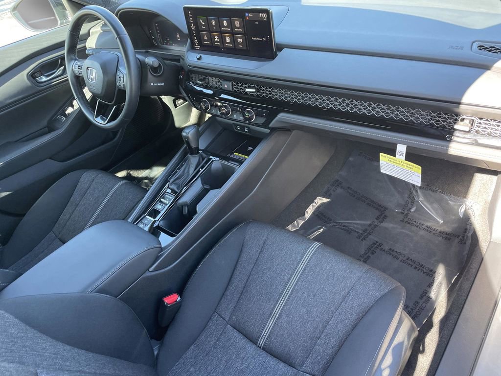 Used 2025 Honda Accord Sport image 17