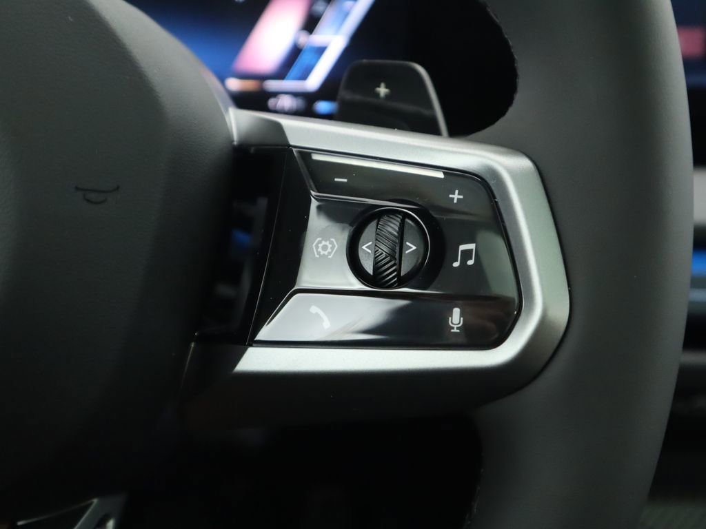 Used 2025 BMW X3 xDrive30i w/ Premium Package image 13