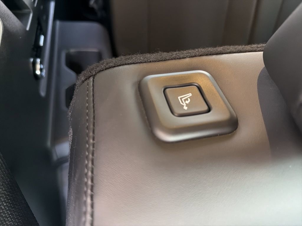 Used 2025 Hyundai Santa Fe SEL image 25