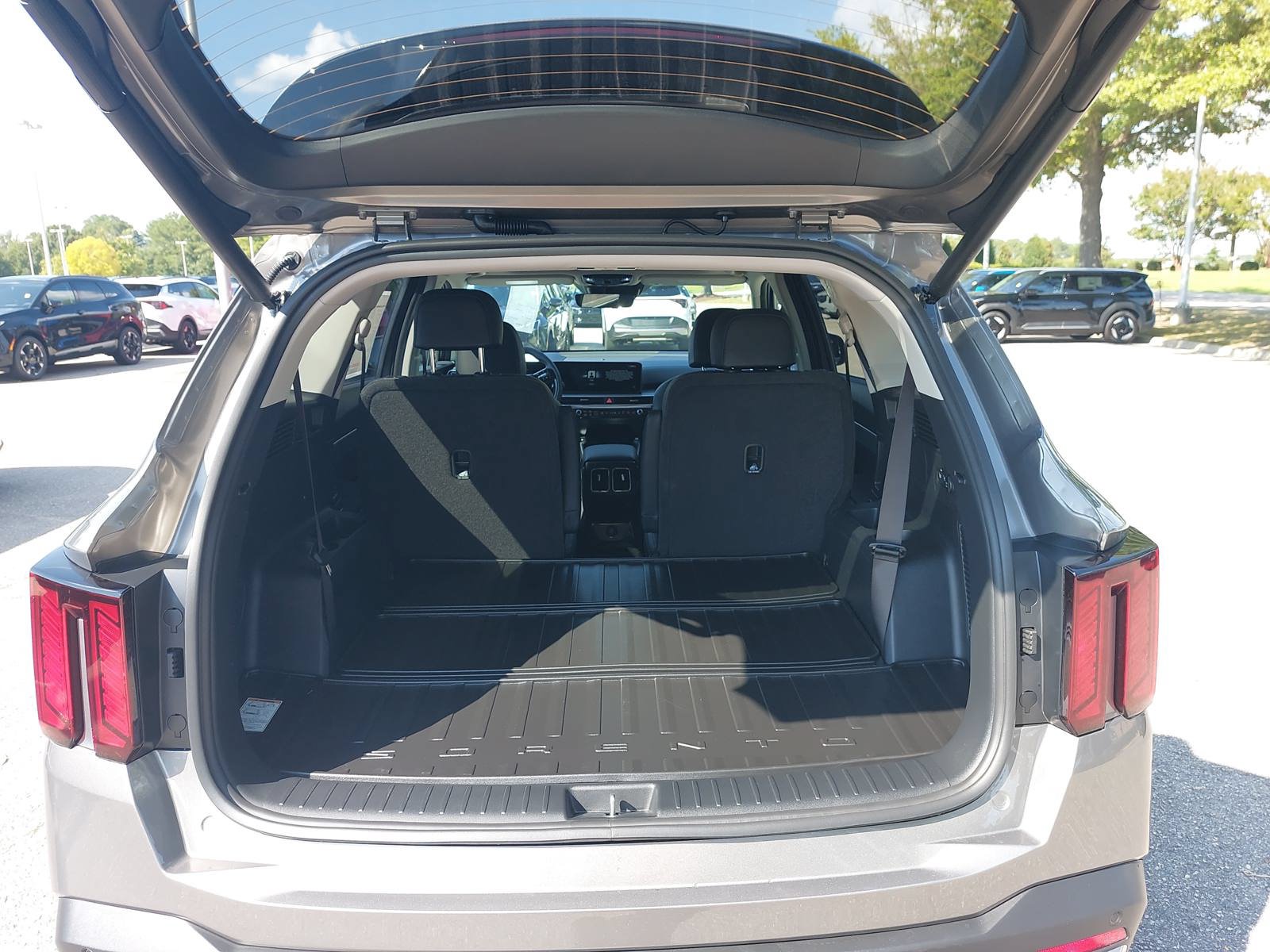 New 2026 Kia Sorento EX w/ EX Premium Package FWD image 13