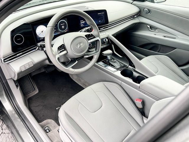 New 2025 Hyundai Elantra SEL FWD image 15