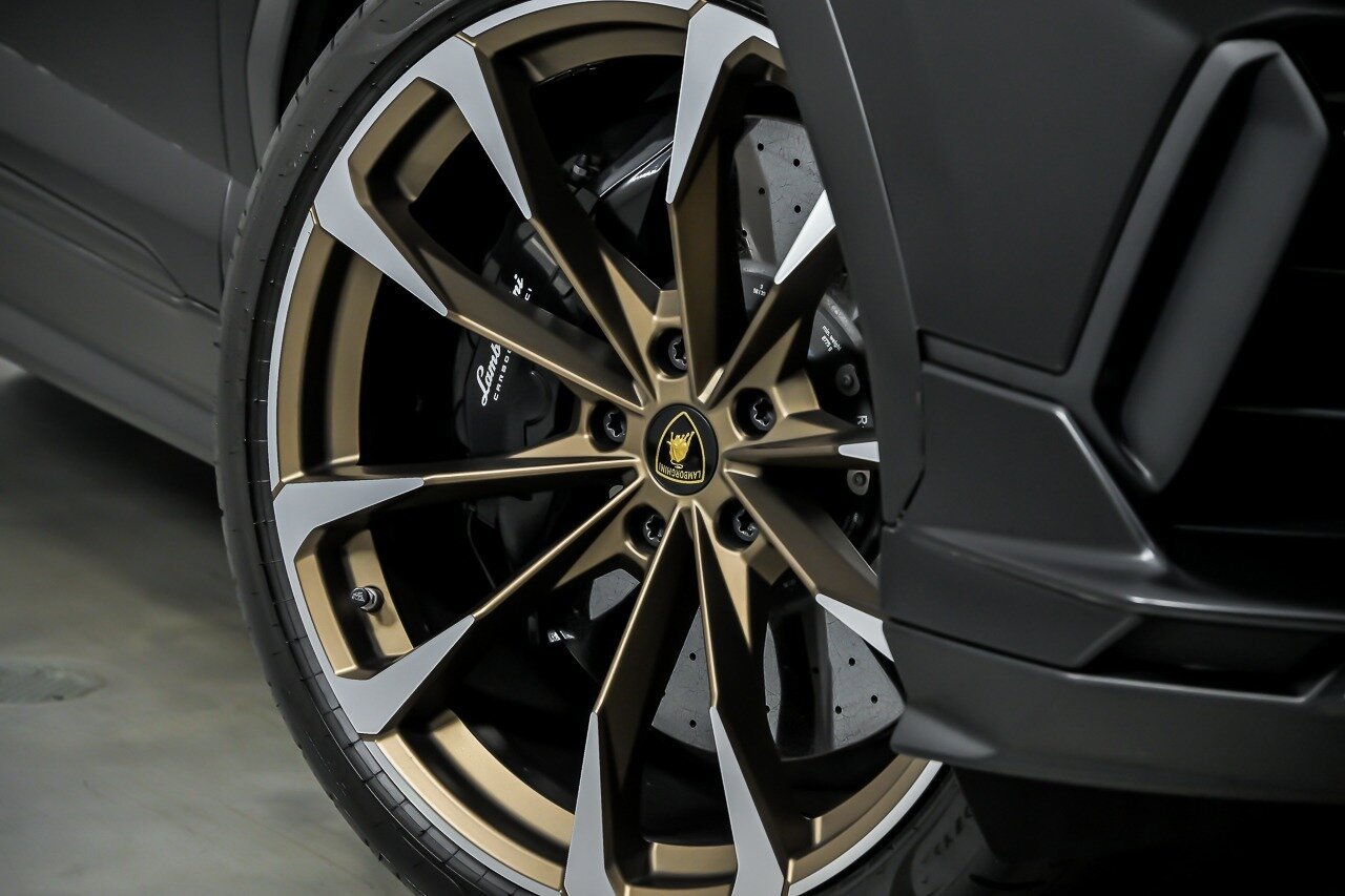 Used 2023 Lamborghini Urus S AWD/4WD image 4