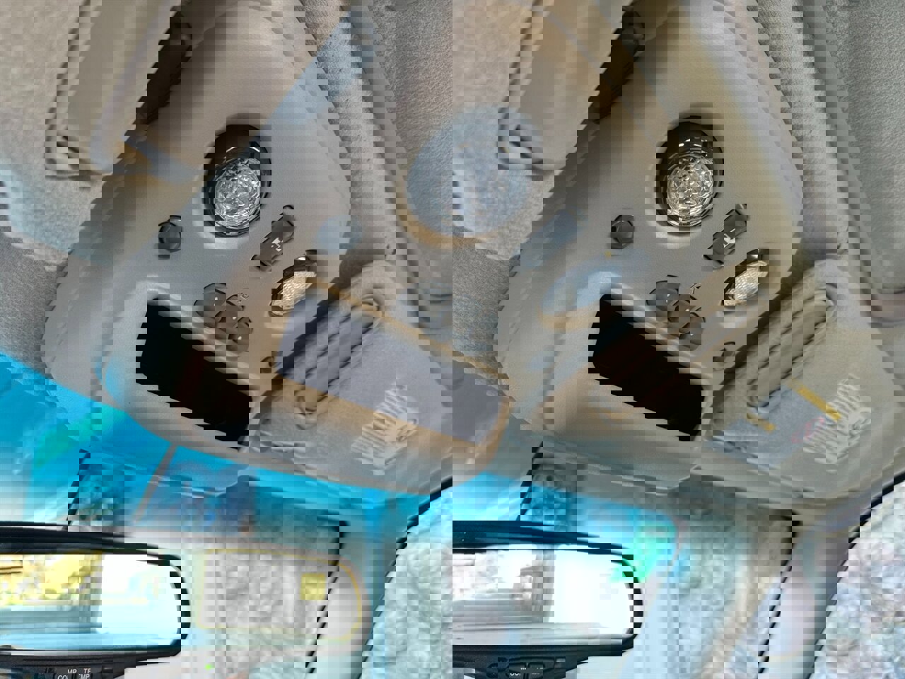 Used 2002 Cadillac Escalade EXT image 30