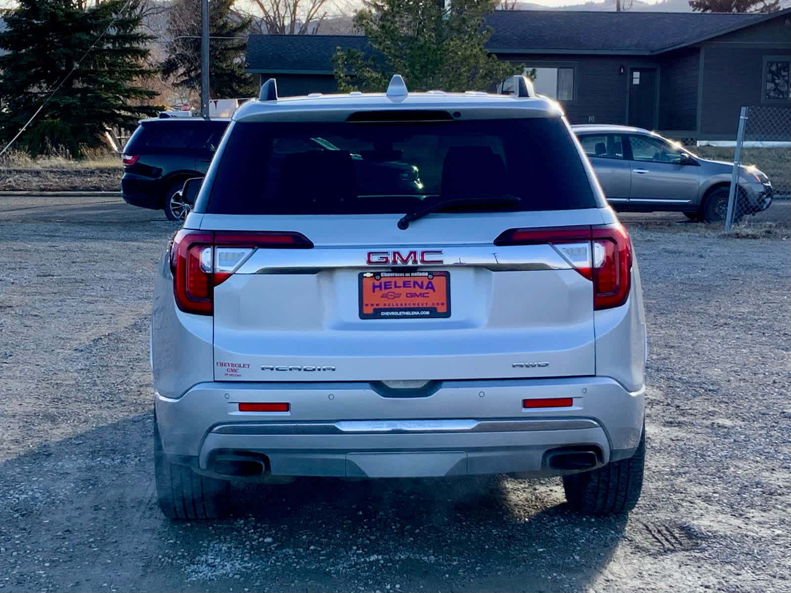 Used 2020 GMC Acadia Denali w/ Denali Ultimate Package image 3