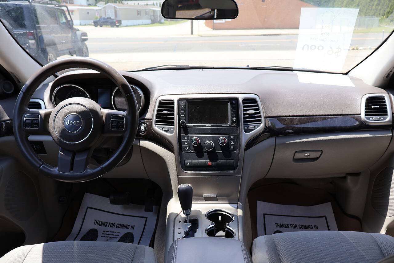 Used 2012 Jeep Grand Cherokee Laredo AWD/4WD image 26
