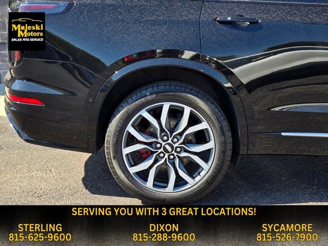 Used 2024 Cadillac XT6 Sport w/ Platinum Package image 11
