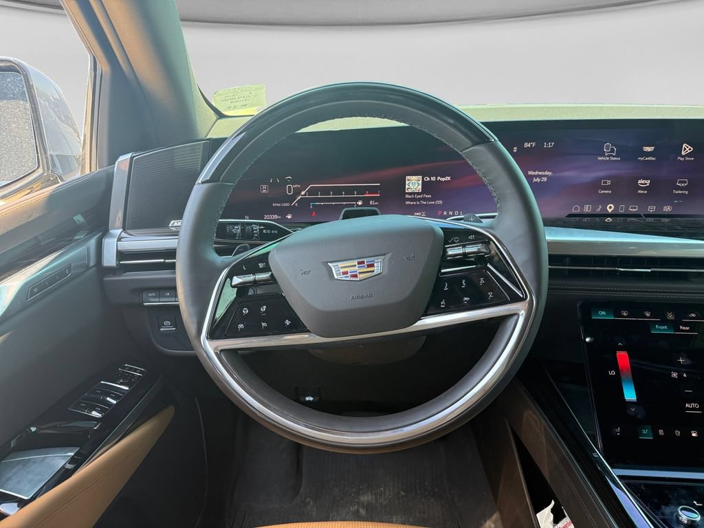 Used 2025 Cadillac Escalade Premium Luxury AWD/4WD image 15