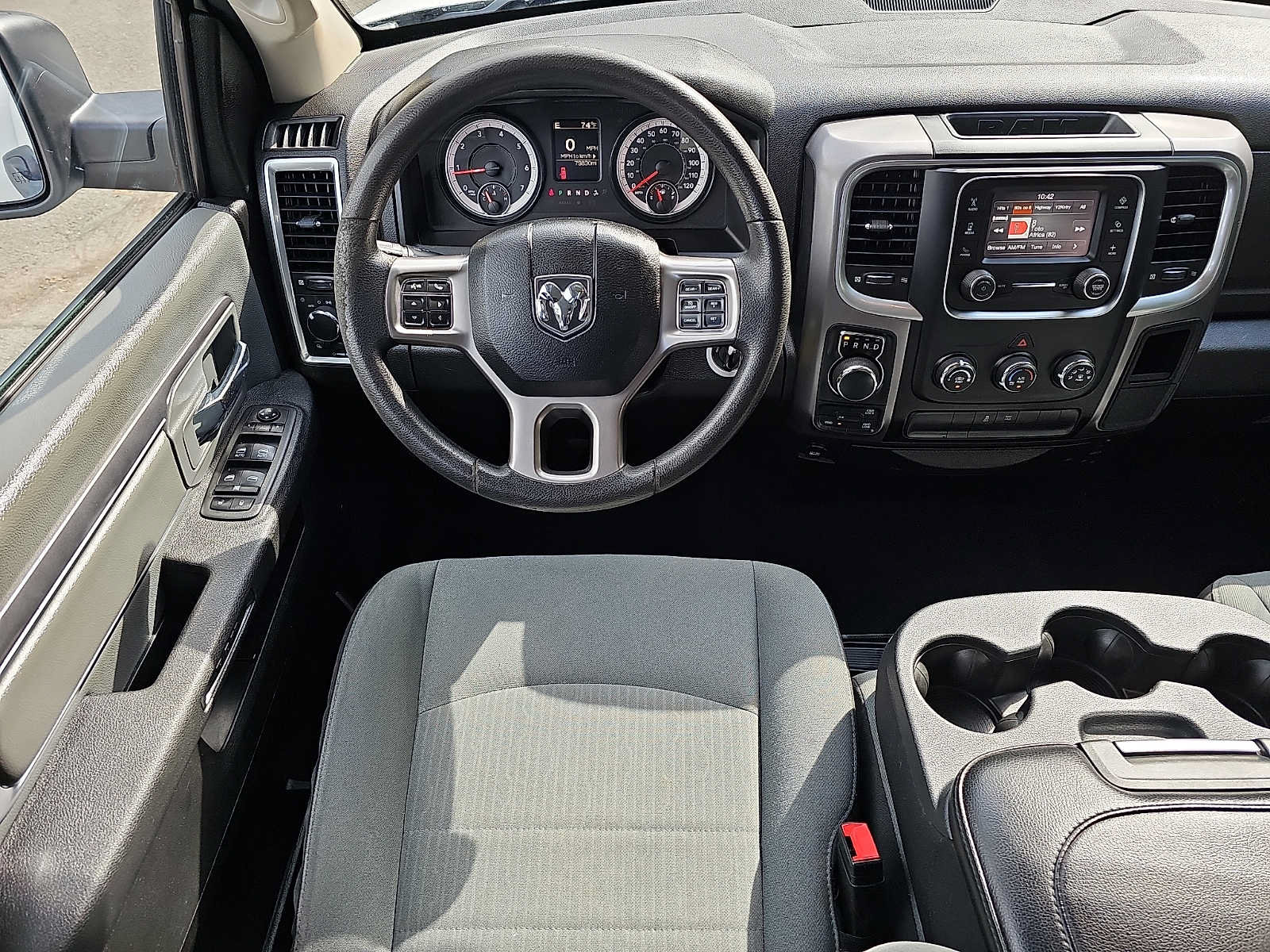 Used 2022 RAM 1500 Classic SLT AWD/4WD image 11