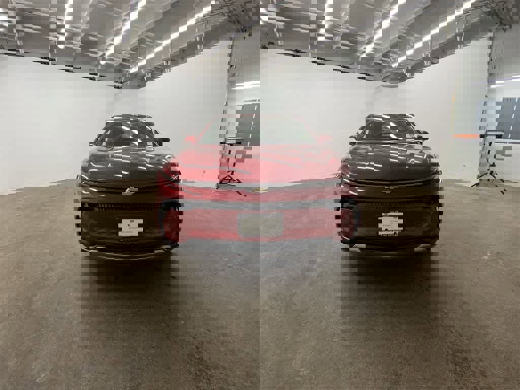 Used 2025 Chevrolet Equinox EV LT w/ Convenience Package image 9