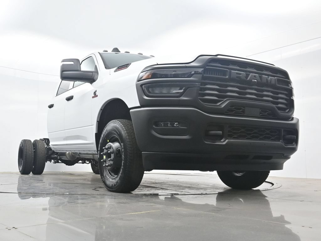 New 2026 RAM 3500 Tradesman AWD/4WD image 33