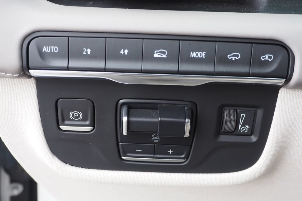 Used 2023 Cadillac Escalade Sport Platinum AWD/4WD image 24
