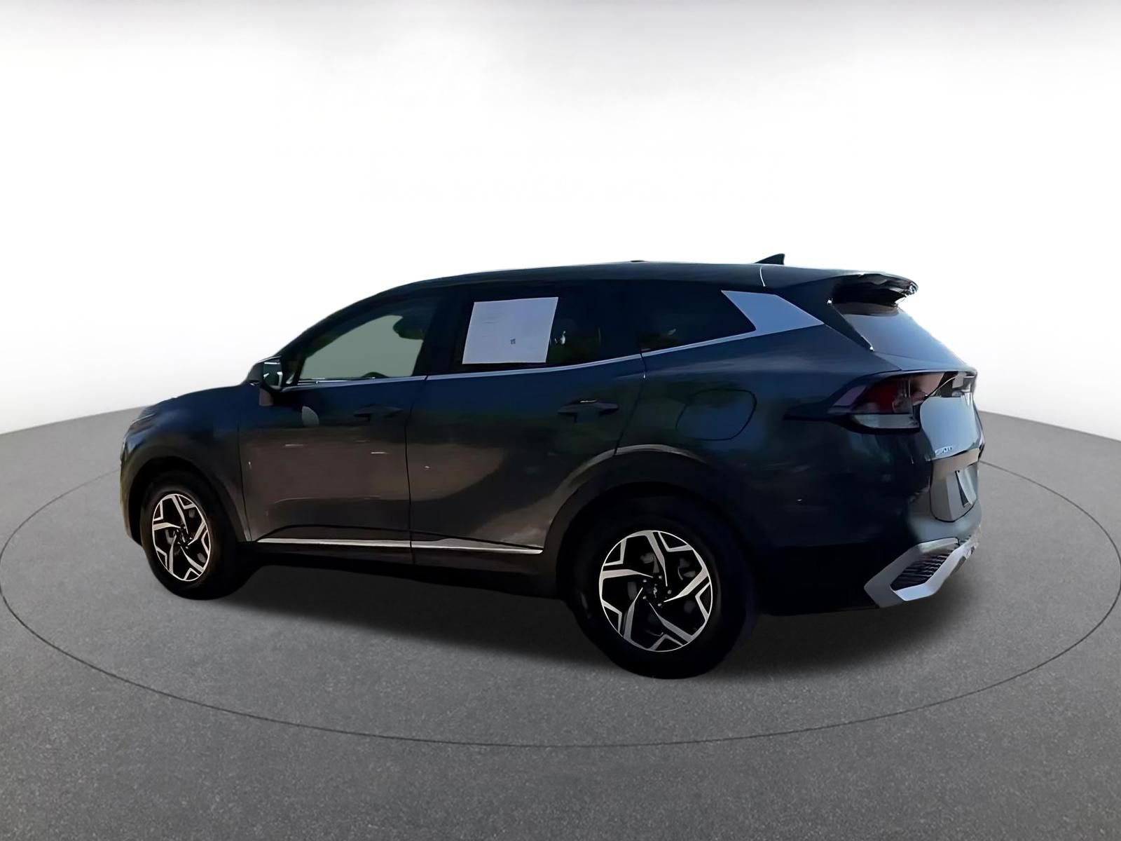 Used 2024 Kia Sportage LX image 10