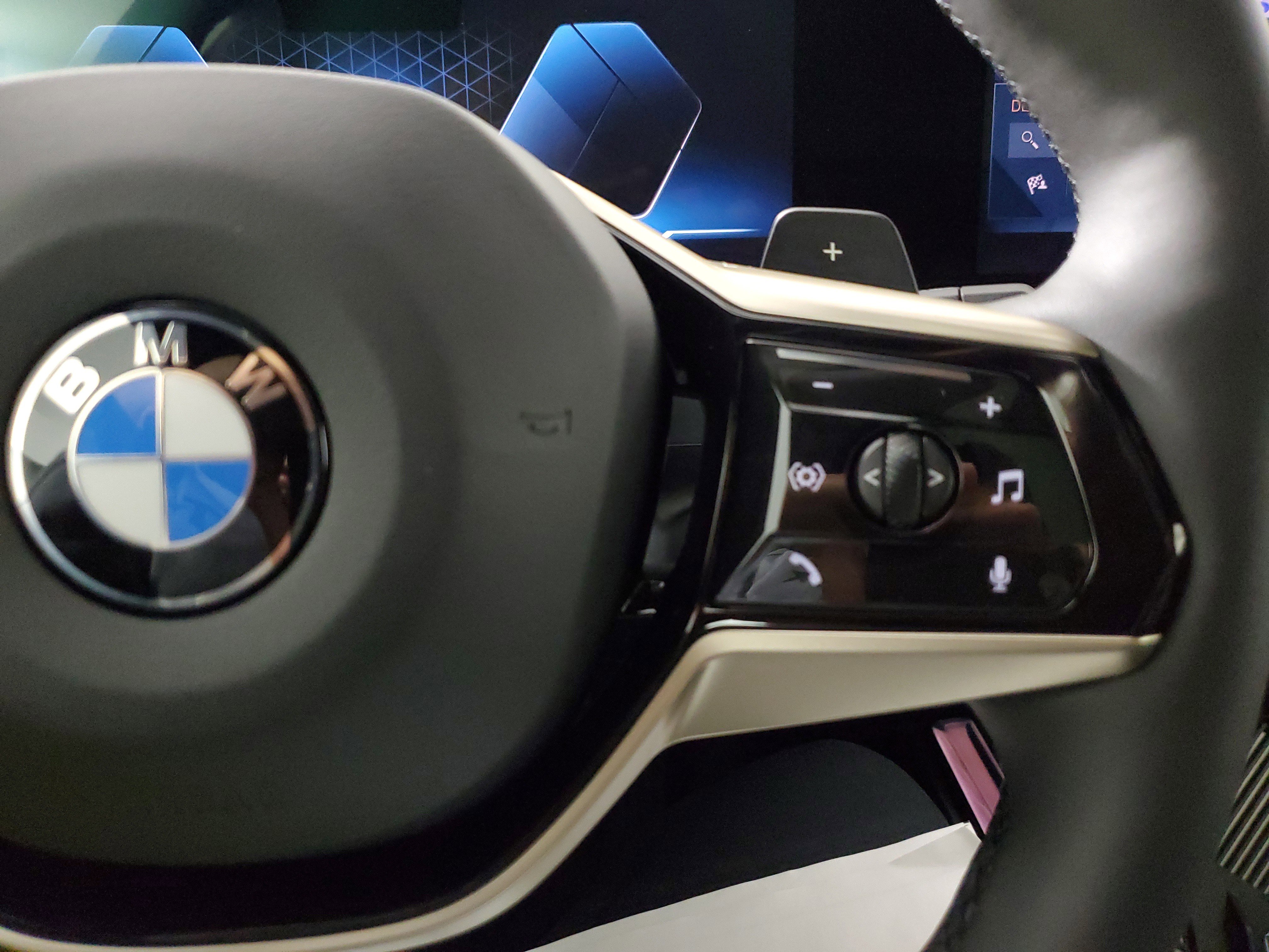 Certified 2025 BMW X3 xDrive30i w/ Convenience Package image 14