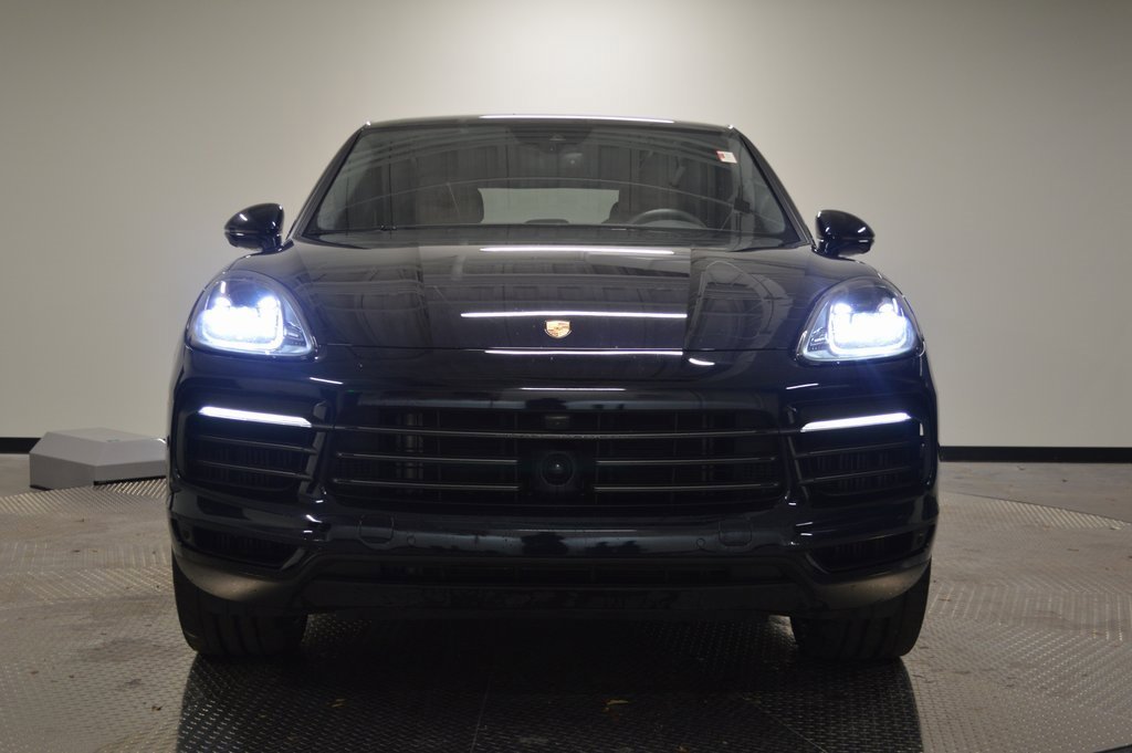 Certified 2023 Porsche Cayenne Platinum Edition image 10