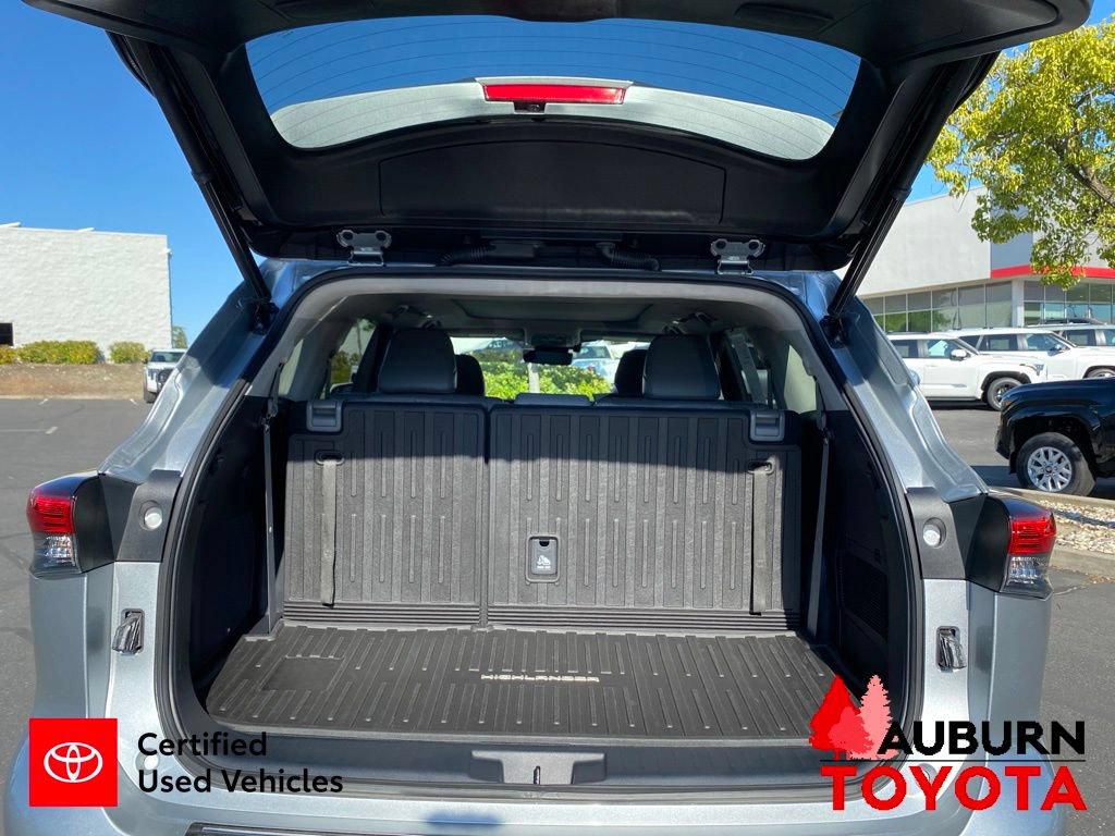 Certified 2021 Toyota Highlander Platinum AWD/4WD image 13