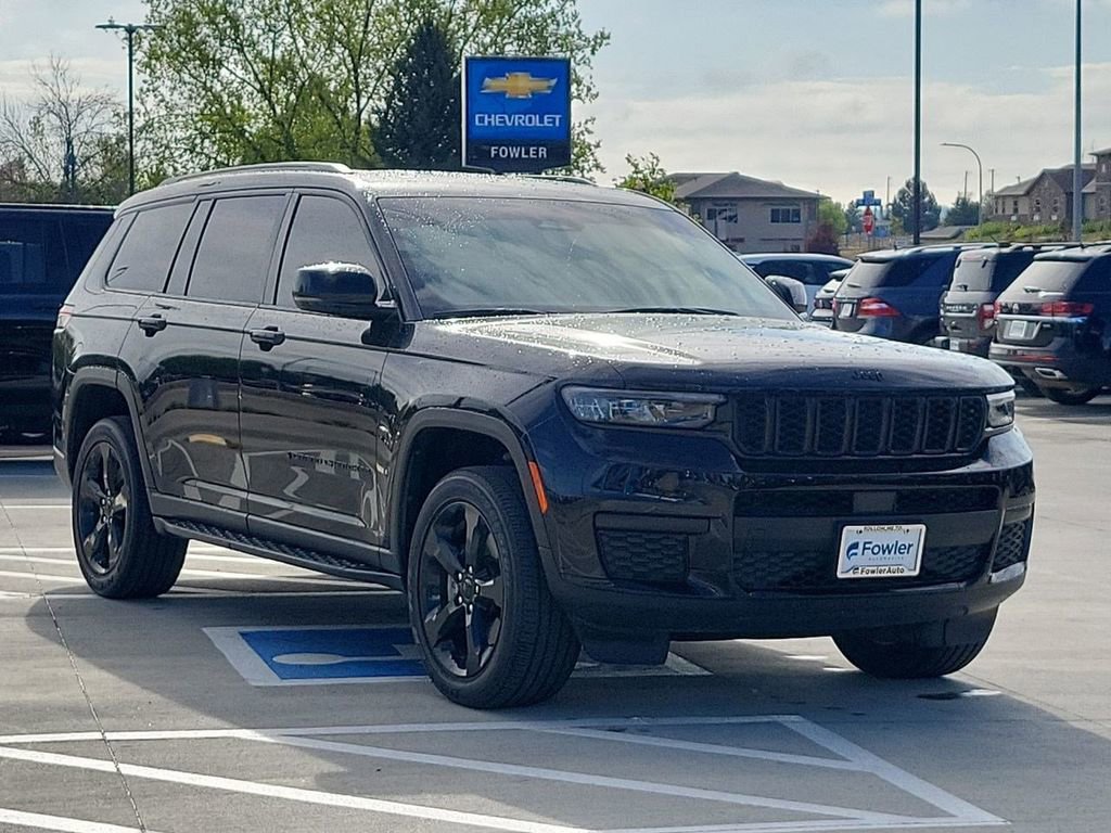 Used 2023 Jeep Grand Cherokee L Laredo AWD/4WD video 2