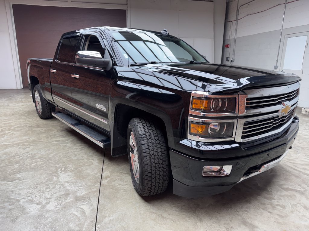 Used 2015 Chevrolet Silverado 1500 High Country w/ High Country Premium Package AWD/4WD image 6